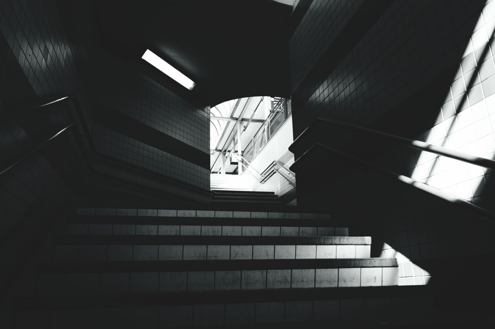 Sony DT 18-55mm F3.5-5.6 SAM II sample photo. Black, and, white, stairs photography
