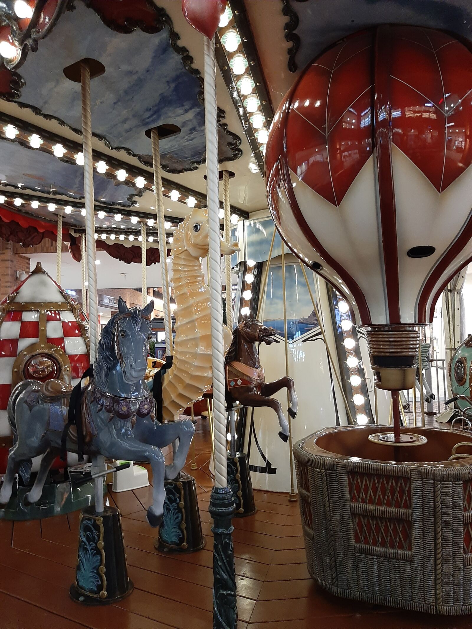 Samsung SM-A505F sample photo. Theme park, merry-go, merry-go-round photography