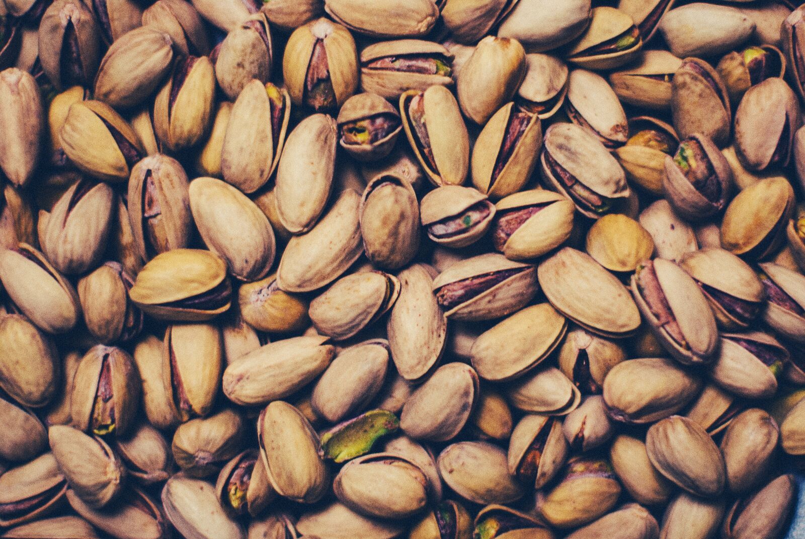 Nikon D60 sample photo. Pistachios, nuts, food photography