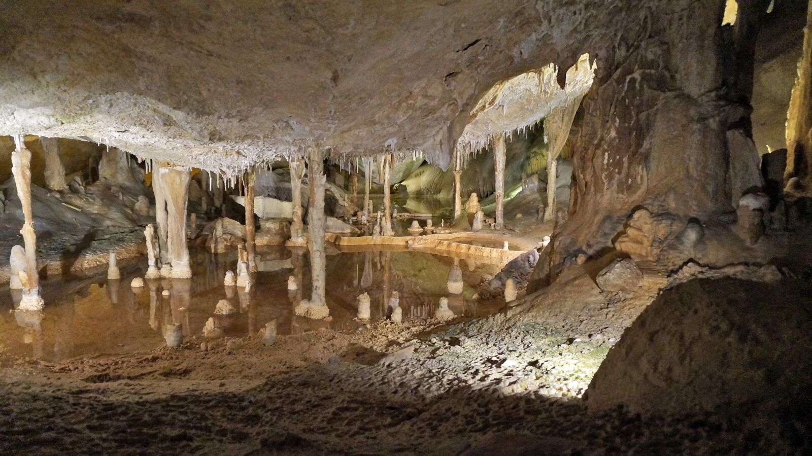 Sony Alpha NEX-3N sample photo. Caves, ibiza, underground photography