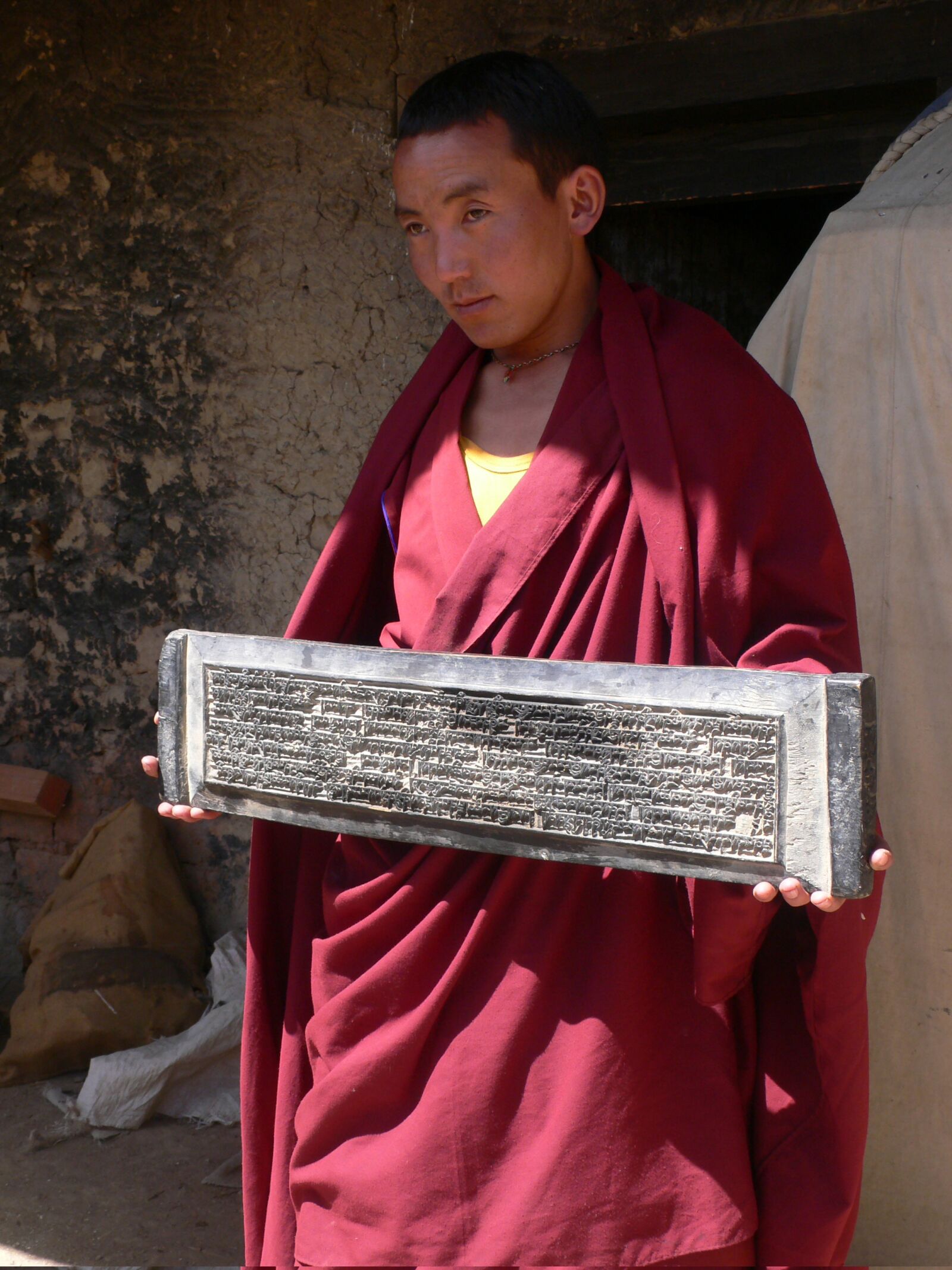 Panasonic DMC-LX1 sample photo. Monk, tibet, buddhism photography