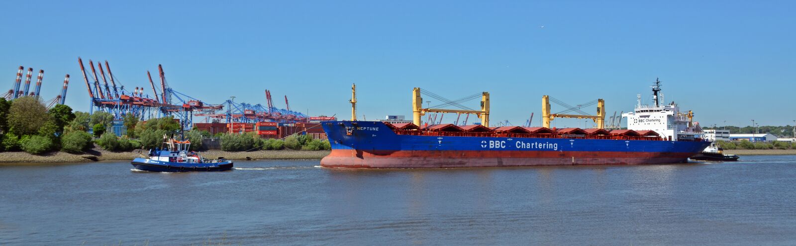 Nikon D5200 sample photo. Freighter, tug, transport photography