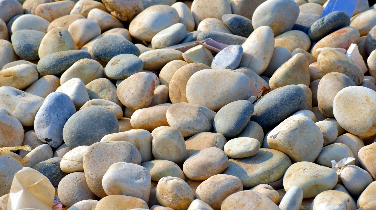 Nikon D5600 sample photo. Pebbles, stones, black photography