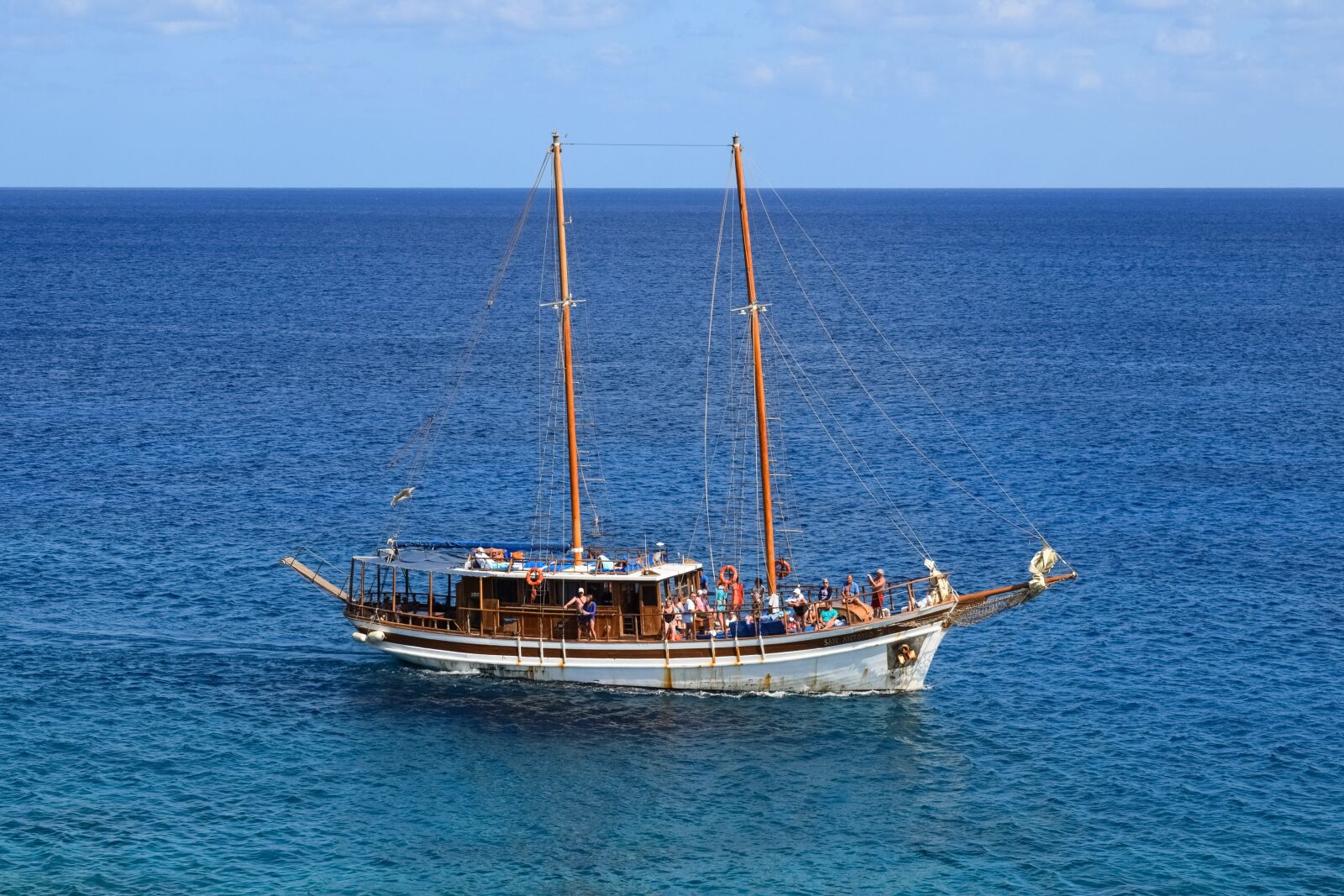 Nikon D3300 sample photo. Boat, cruise boat, traditional photography