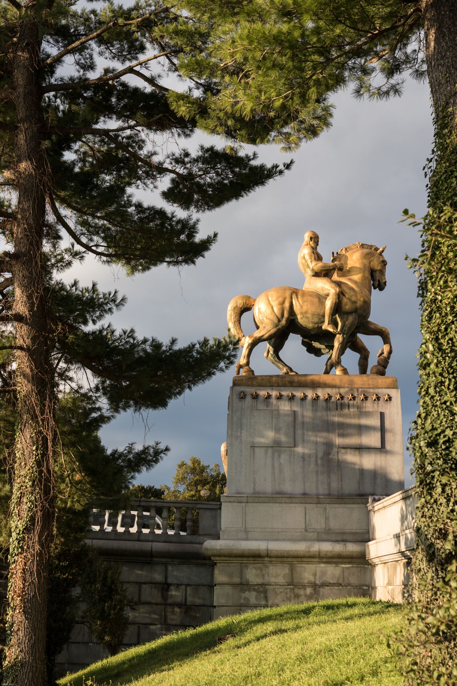 Canon EOS 7D Mark II sample photo. Bridge, equestrian statue, arlington photography