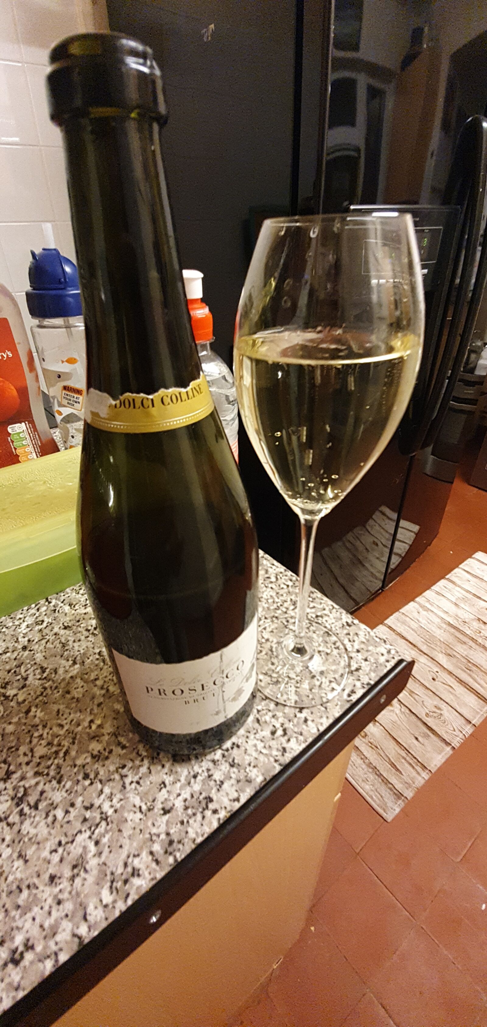 Samsung Galaxy S10+ sample photo. Prosecco, wine, drink photography