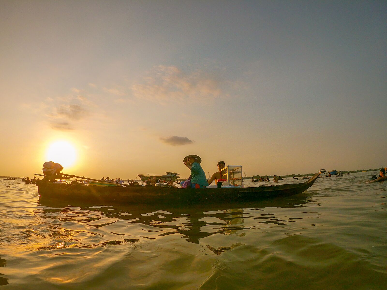 GoPro Hero7 Silver sample photo. Mekong river, floating market photography