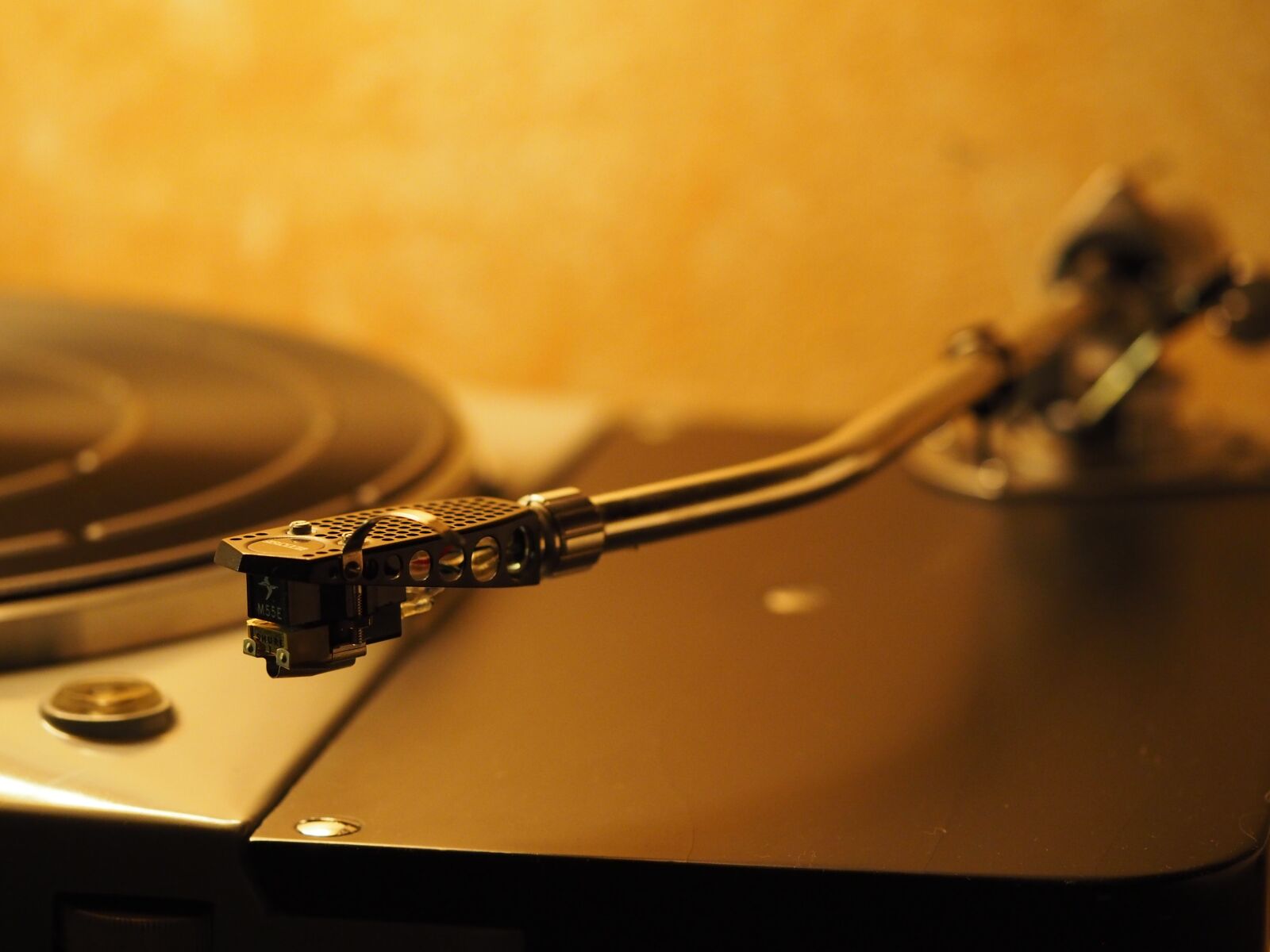 Olympus M.Zuiko Digital ED 60mm F2.8 Macro sample photo. Turntable, thorens, stroboskob photography