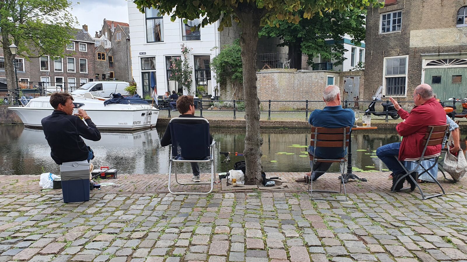 Samsung SM-G975F sample photo. People, fishing, quay photography