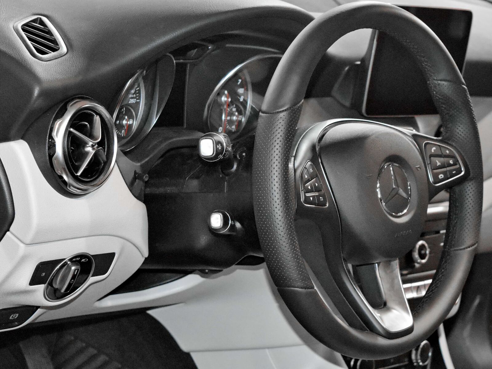 Nikon D5500 sample photo. Speedometer, steering wheel, wheel photography