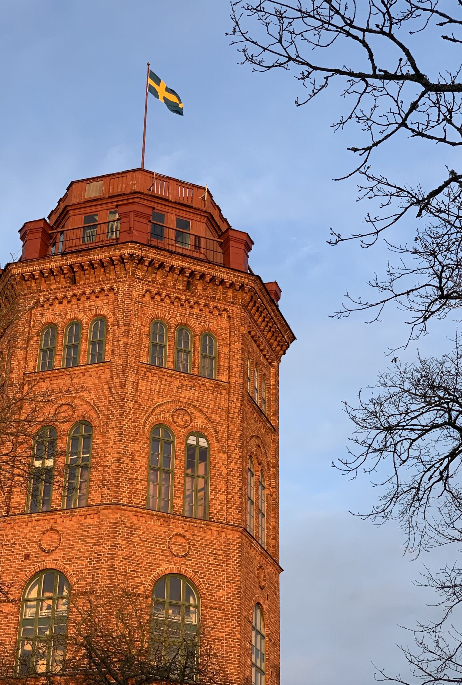 iPhone XS Max back dual camera 6mm f/2.4 sample photo. Tower, sweden, city photography