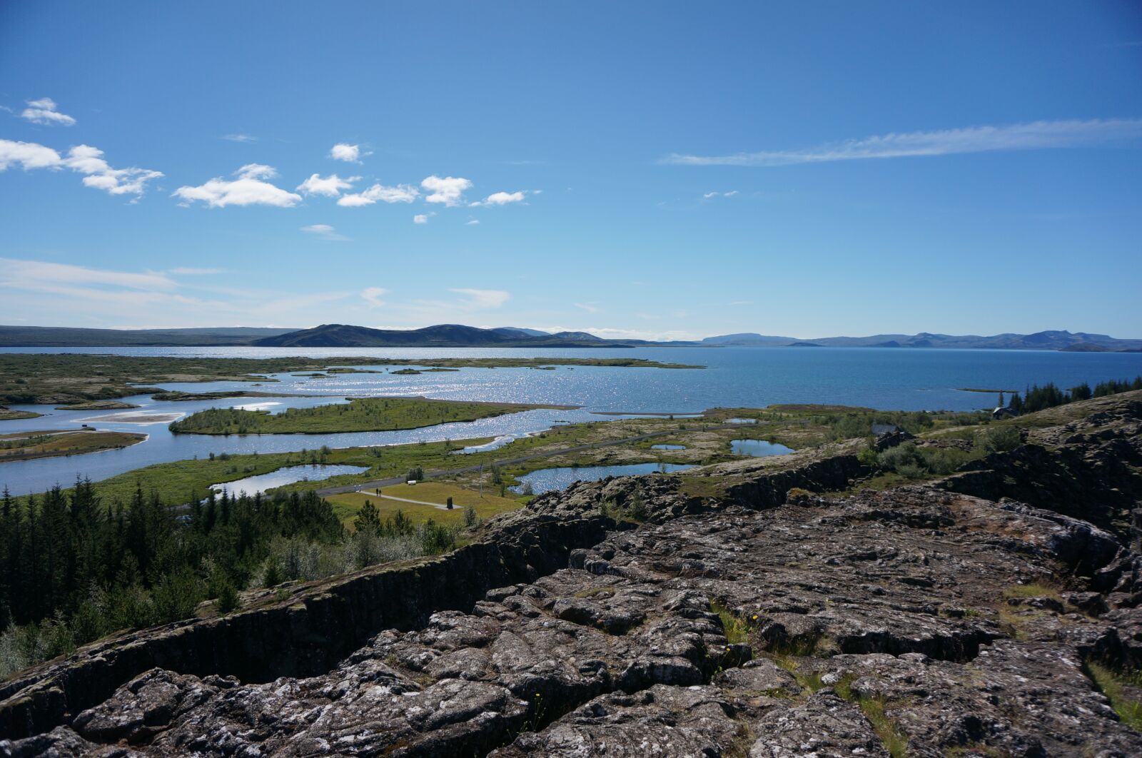 Sony Alpha NEX-5R + Sony E 16-50mm F3.5-5.6 PZ OSS sample photo. Iceland, island, singh bell photography