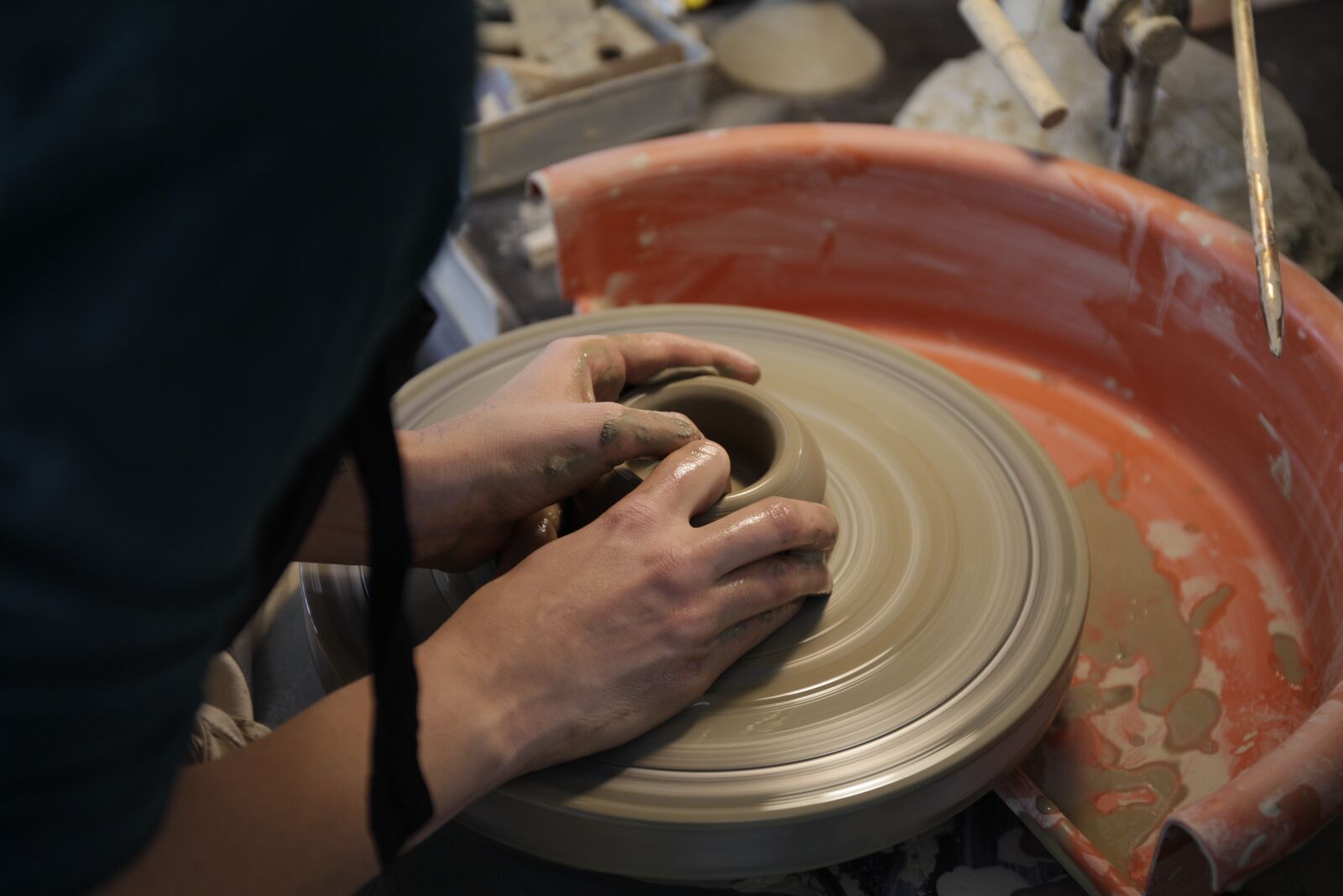 Canon EOS 5D Mark II sample photo. Ceramic, workshop, craft photography