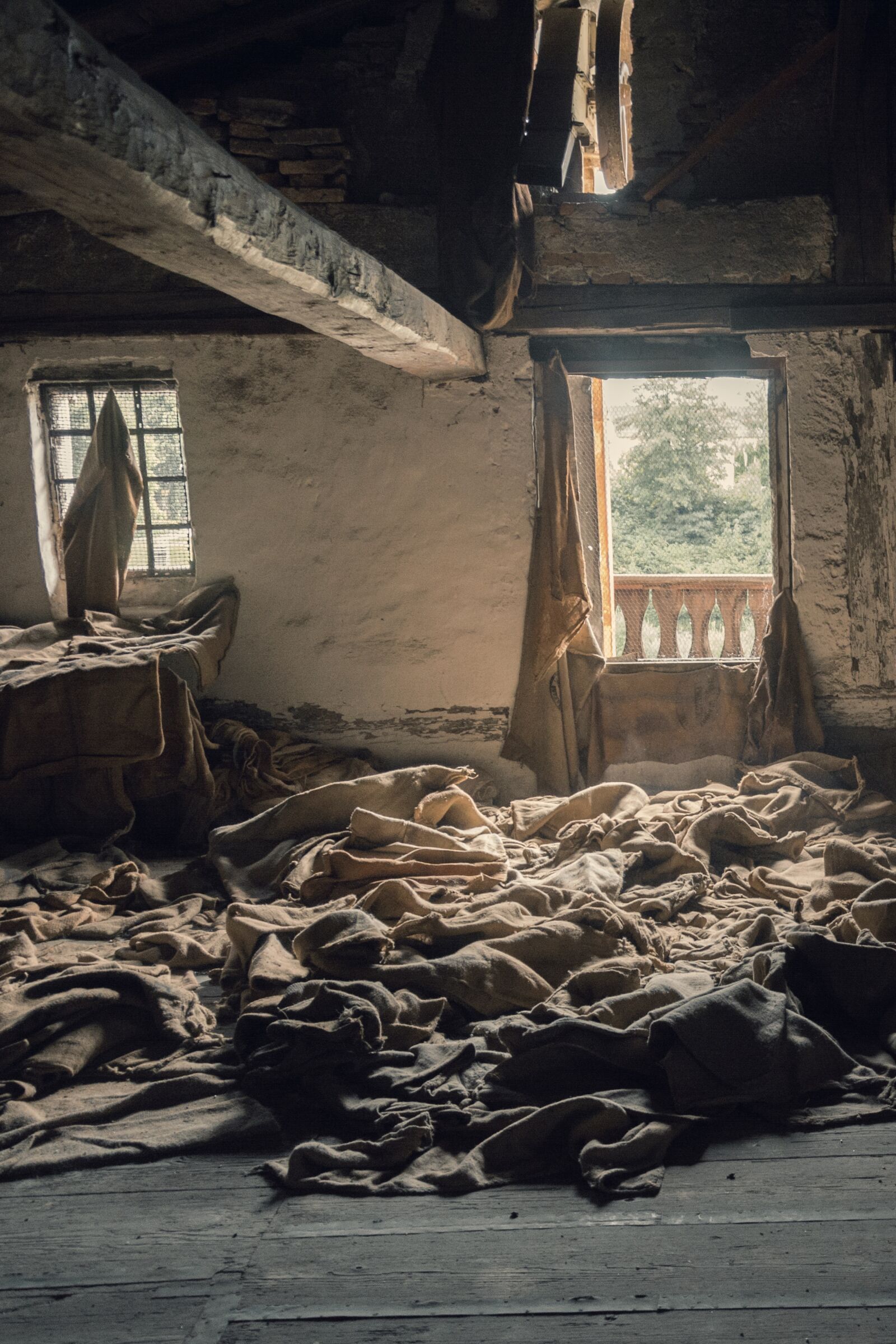 Nikon D7100 sample photo. Old building, three-dimensionality, abandoned photography