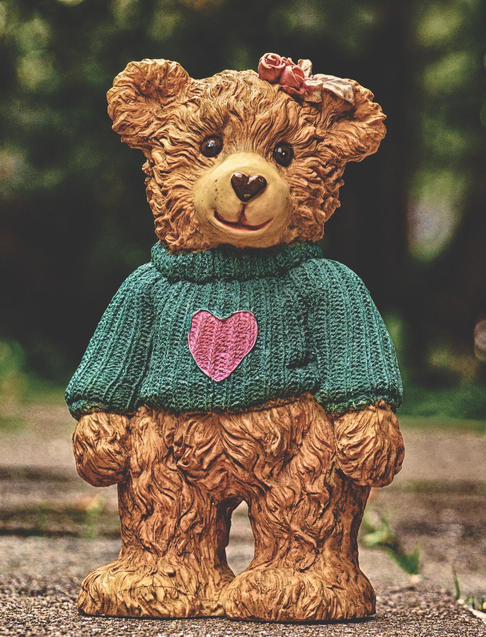Nikon D3200 sample photo. Teddy, sweater, heart photography