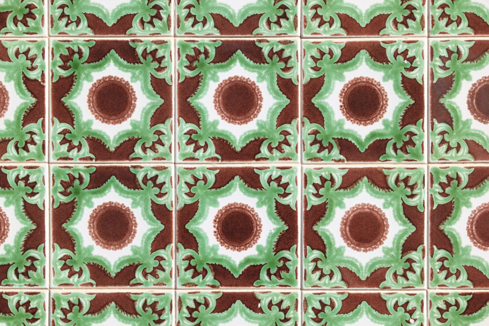 Canon EOS 550D (EOS Rebel T2i / EOS Kiss X4) sample photo. Ceramic, portugal, tiles photography
