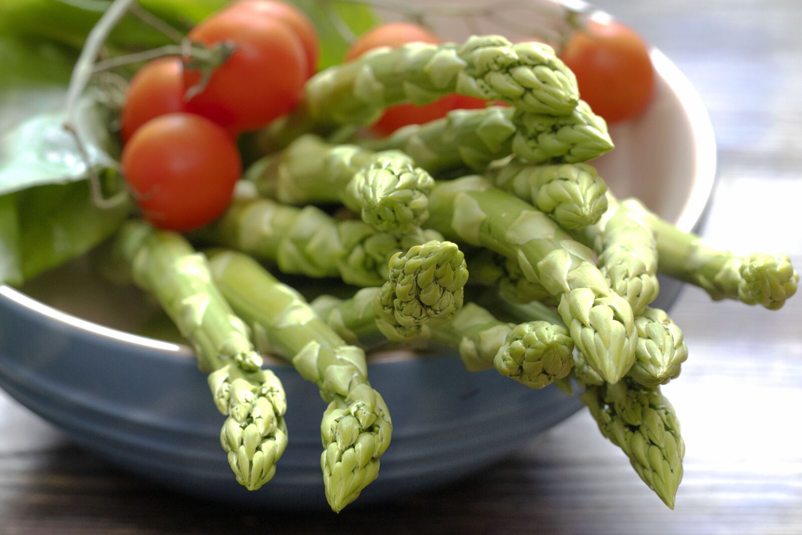 Canon EOS 6D Mark II sample photo. Asparagus, cheri, summer photography