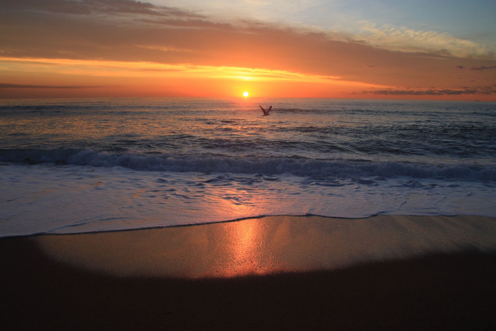Canon EOS 700D (EOS Rebel T5i / EOS Kiss X7i) sample photo. Sunrise, ocean, sky photography