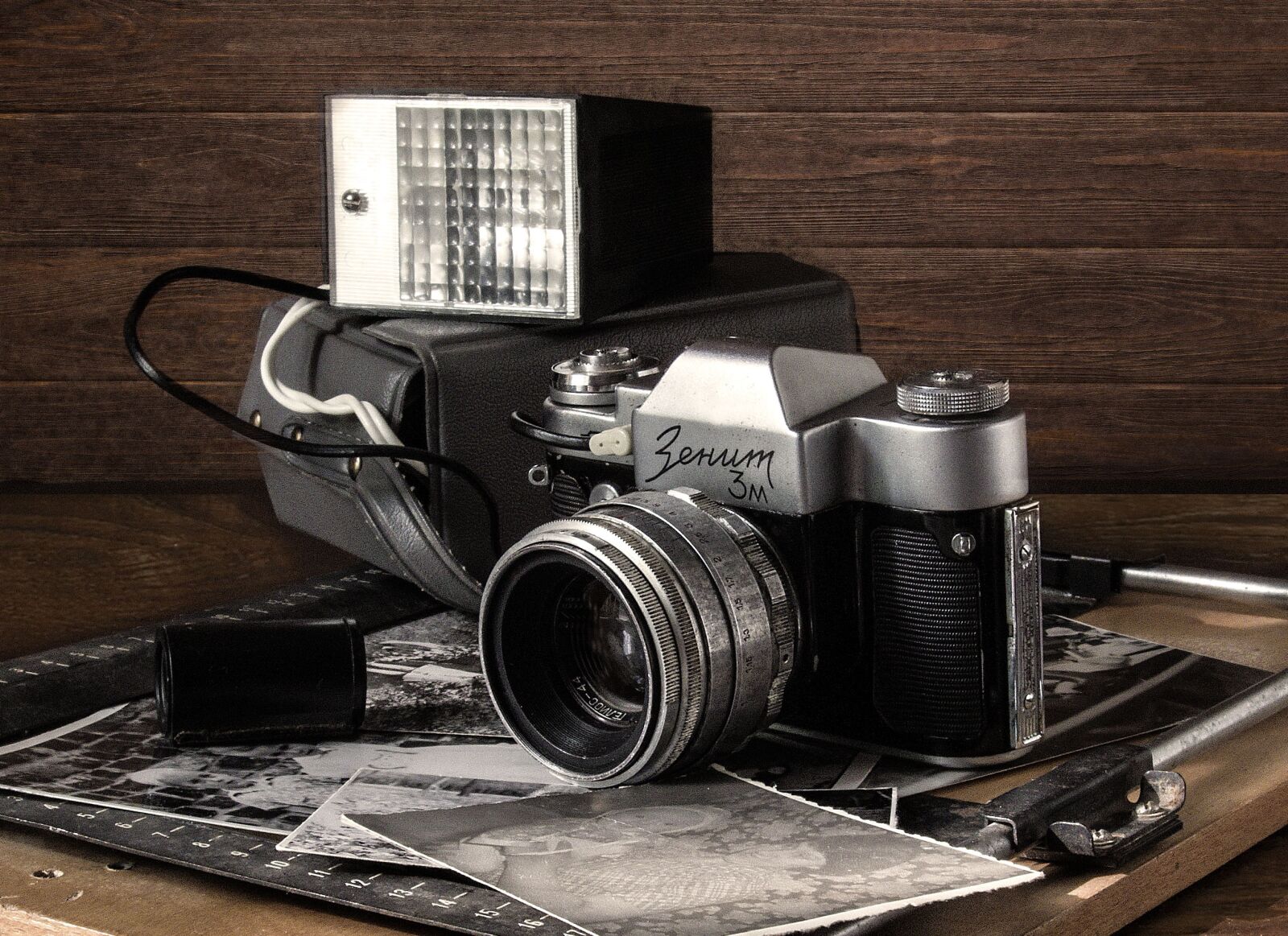 Canon PowerShot A590 IS sample photo. Still life, camera, flash photography