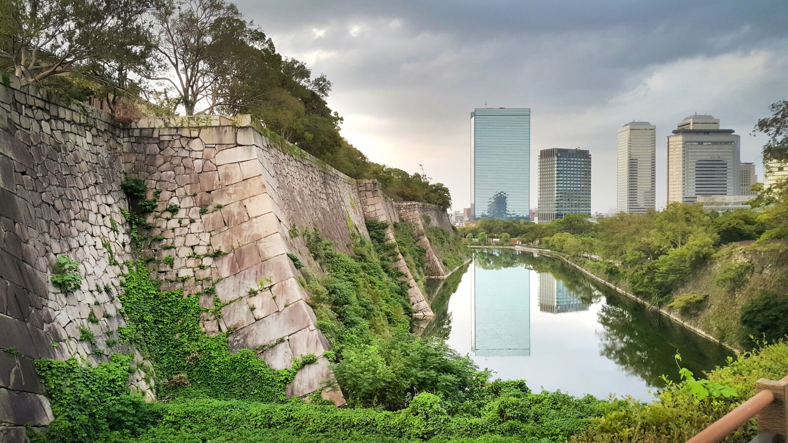 Samsung Galaxy Note4 sample photo. Japan, osaka castle, tourist photography