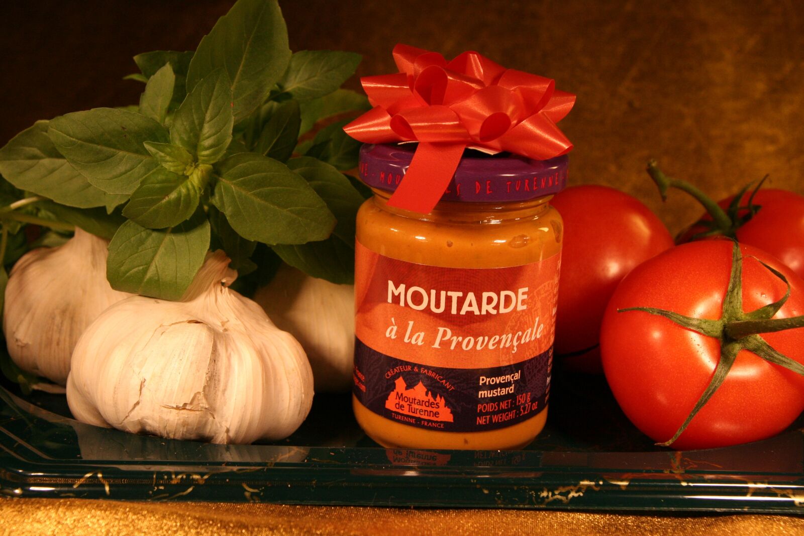 Canon EOS 350D (EOS Digital Rebel XT / EOS Kiss Digital N) sample photo. Food, garlic, basket photography