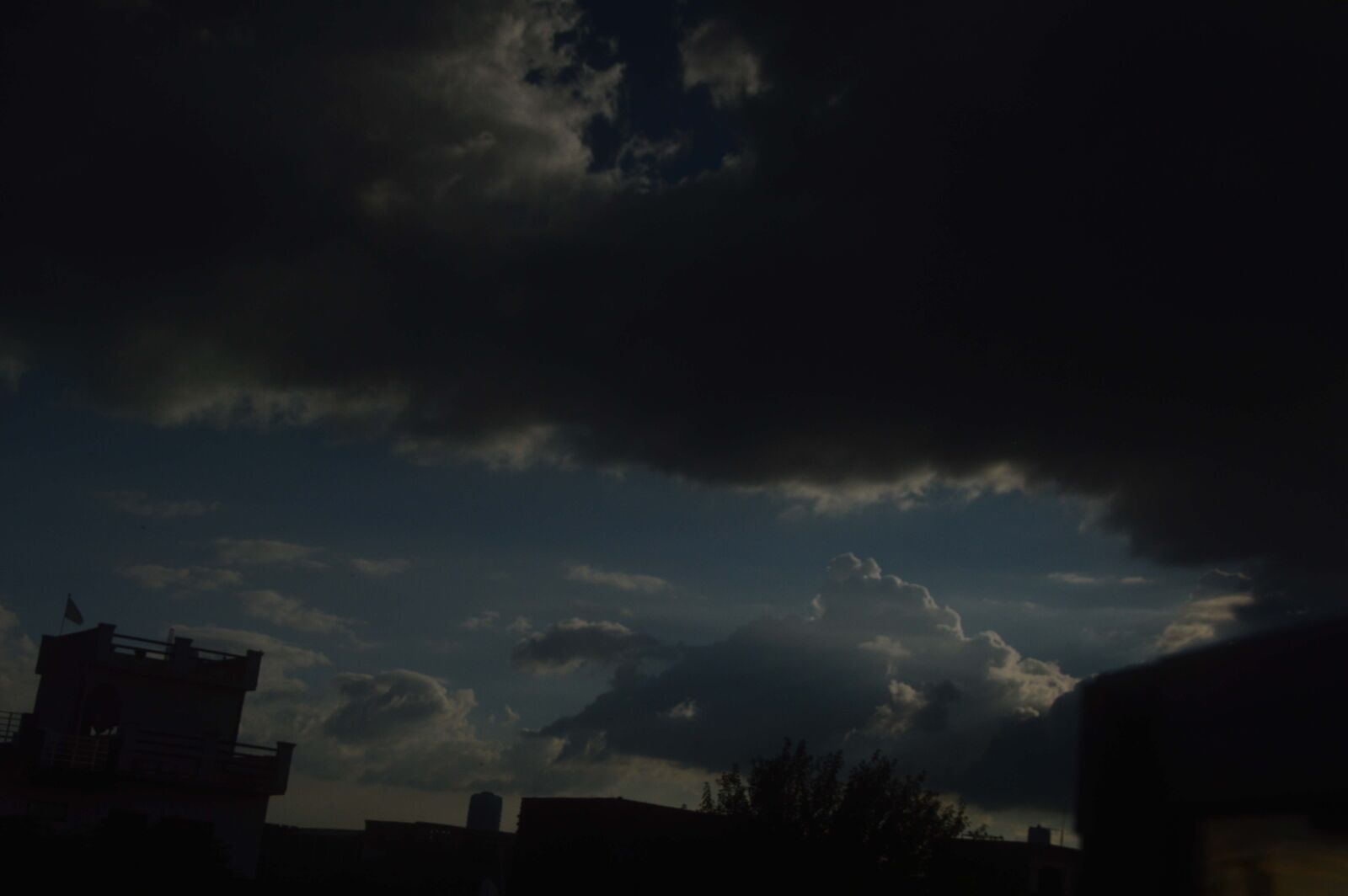 Nikon D3200 sample photo. Dark clouds, clouds, weather photography