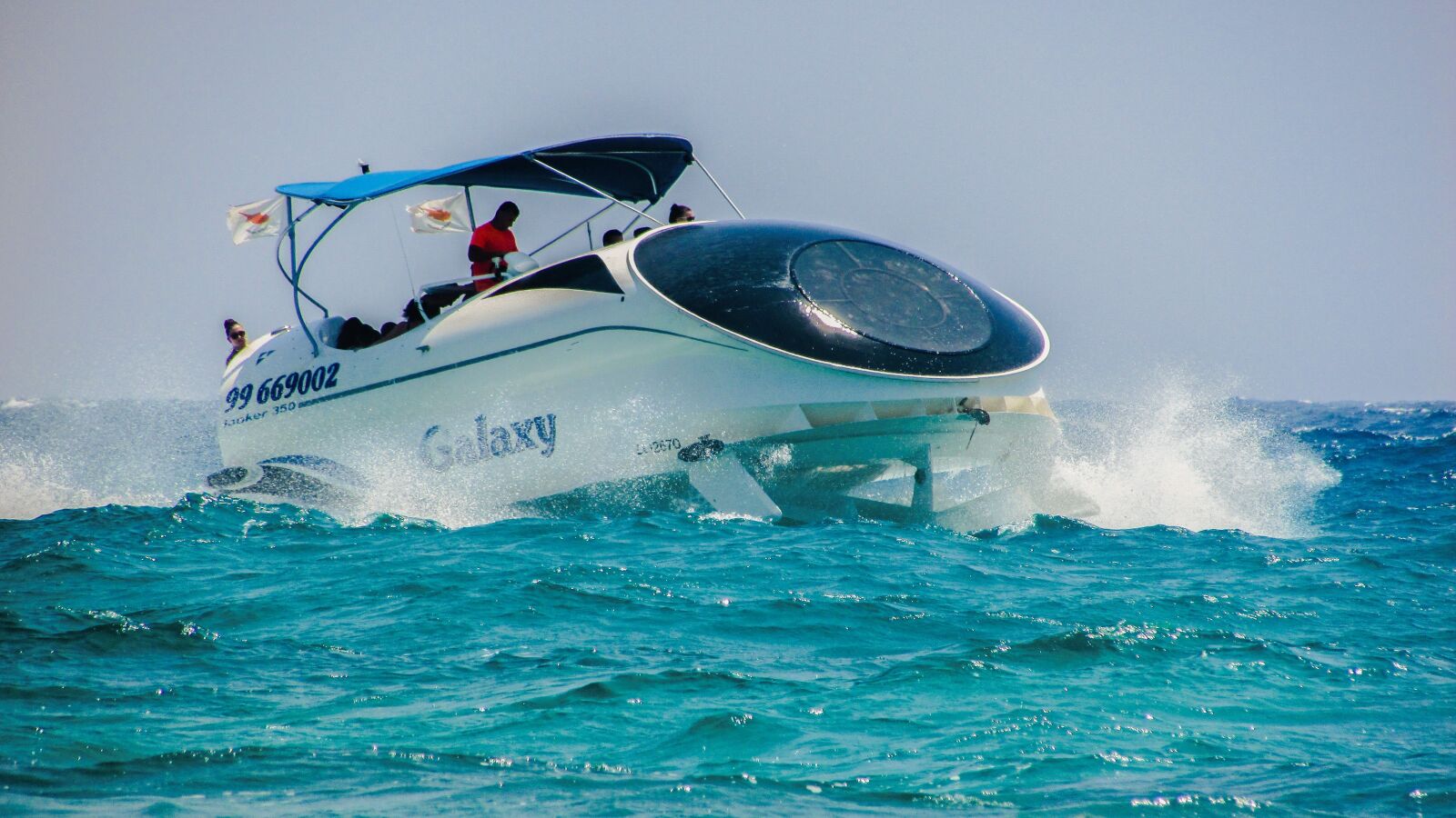 Canon PowerShot SX400 IS sample photo. Speed boat, cruise boat photography