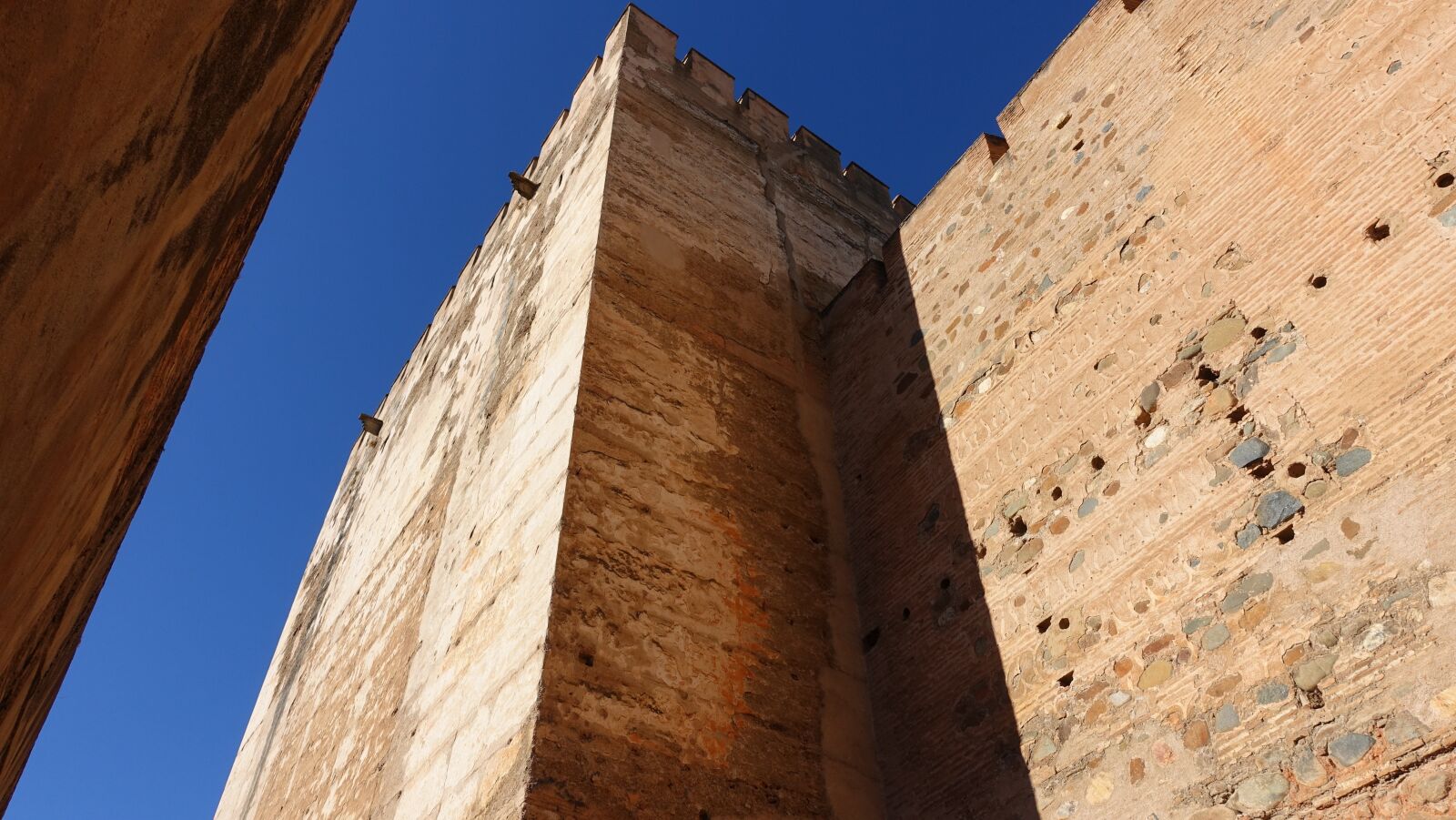 Sony Cyber-shot DSC-RX100 III sample photo. Architecture, old, ruins photography