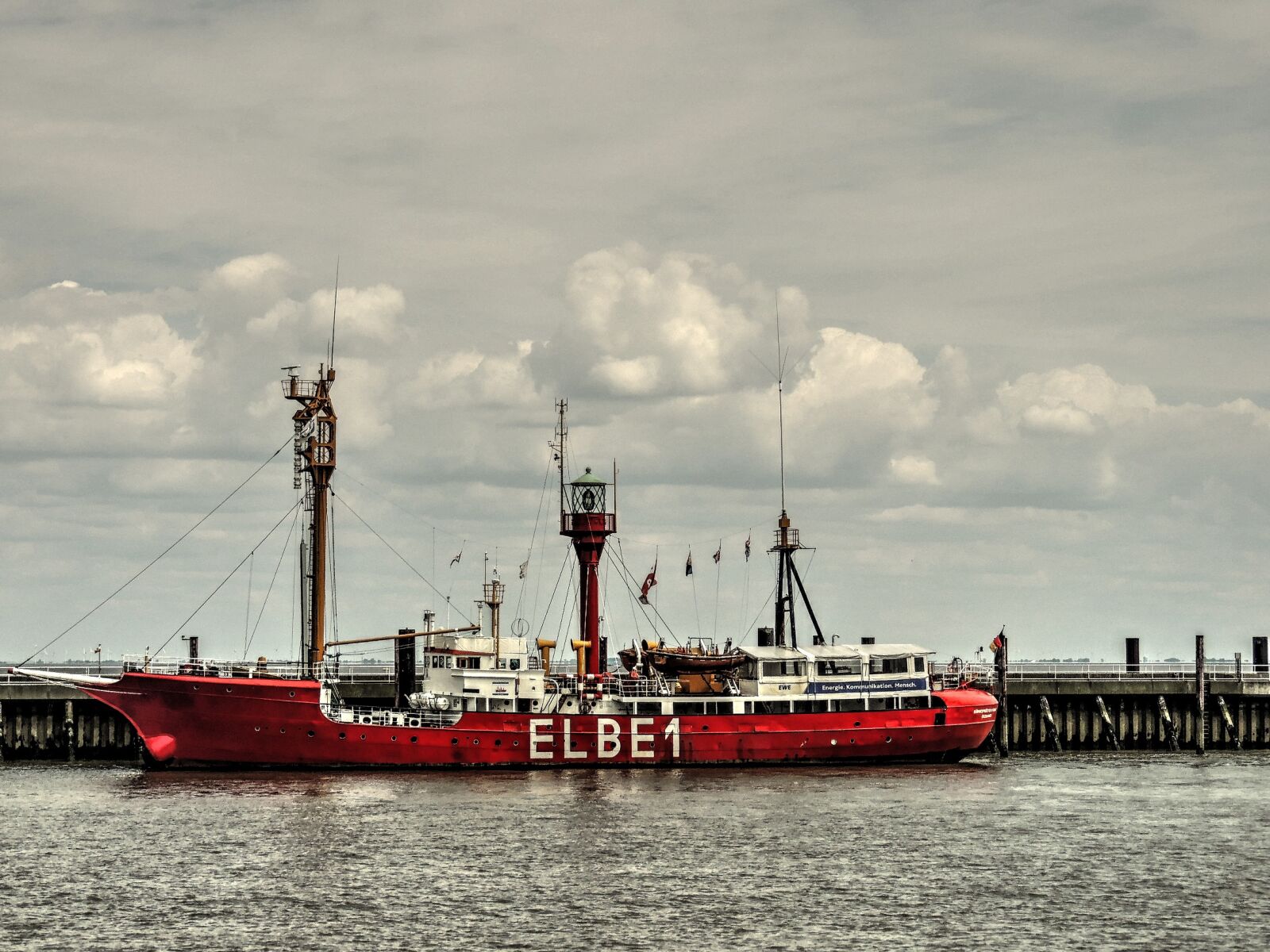Nikon Coolpix P510 sample photo. Elbe1, lighthouse, lightship photography