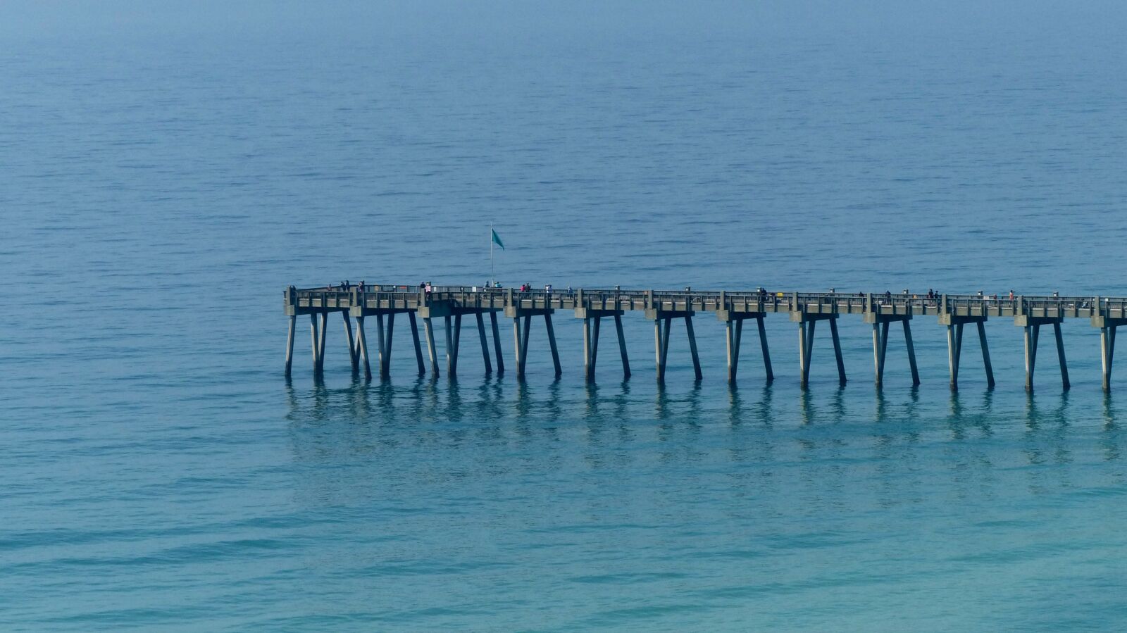 Panasonic Lumix DMC-FZ200 sample photo. Water, reflection, sea photography