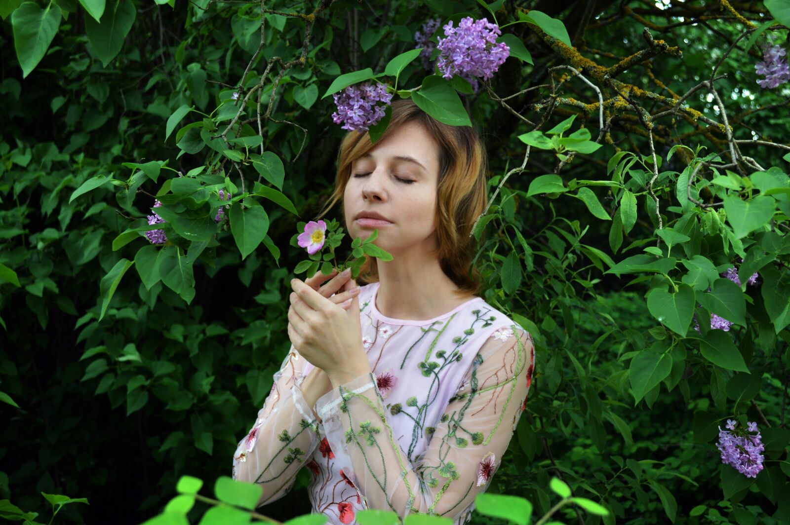 Nikon D3200 sample photo. Flower, girl, tenderness photography