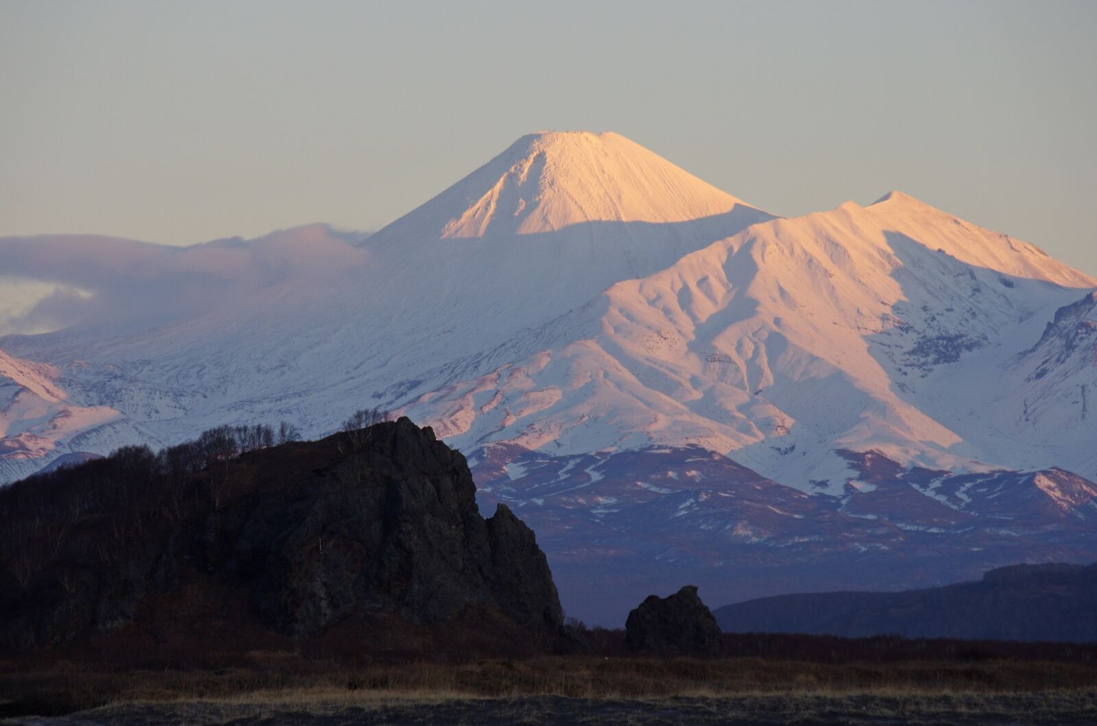Pentax K-5 sample photo. The volcano avachinsky, kamchatka photography