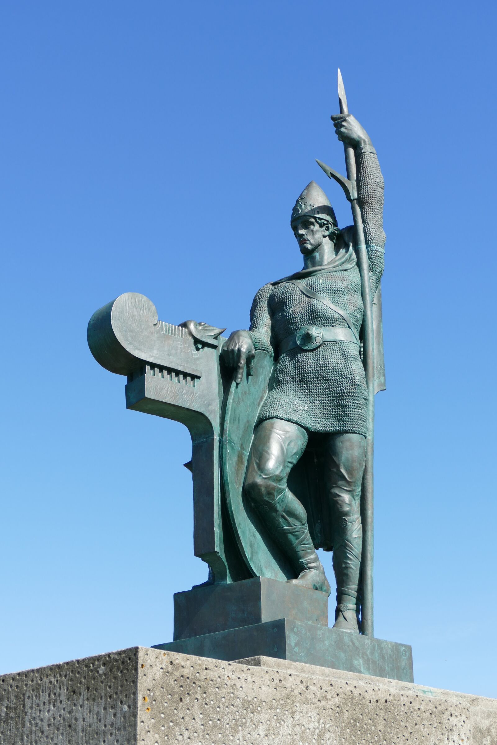 Panasonic Lumix DMC-FZ1000 sample photo. Reykjavik, iceland, sculpture photography