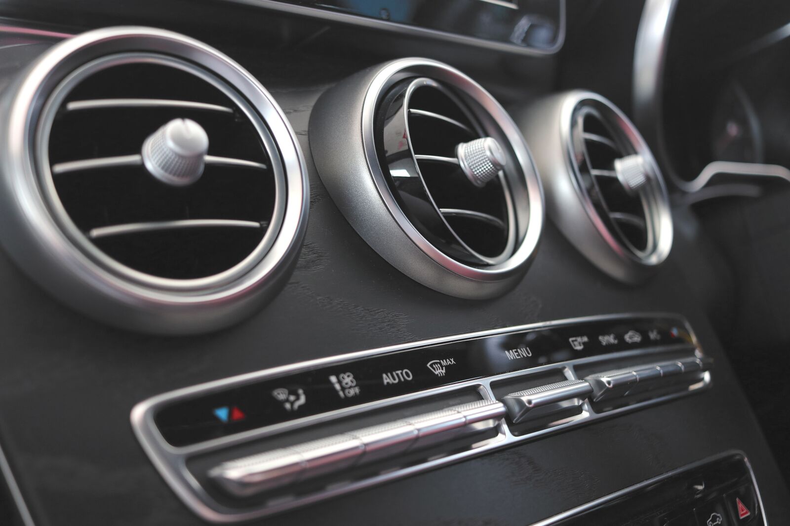 Canon EF-S 24mm F2.8 STM sample photo. Vehicle, automotive, air conditioner photography