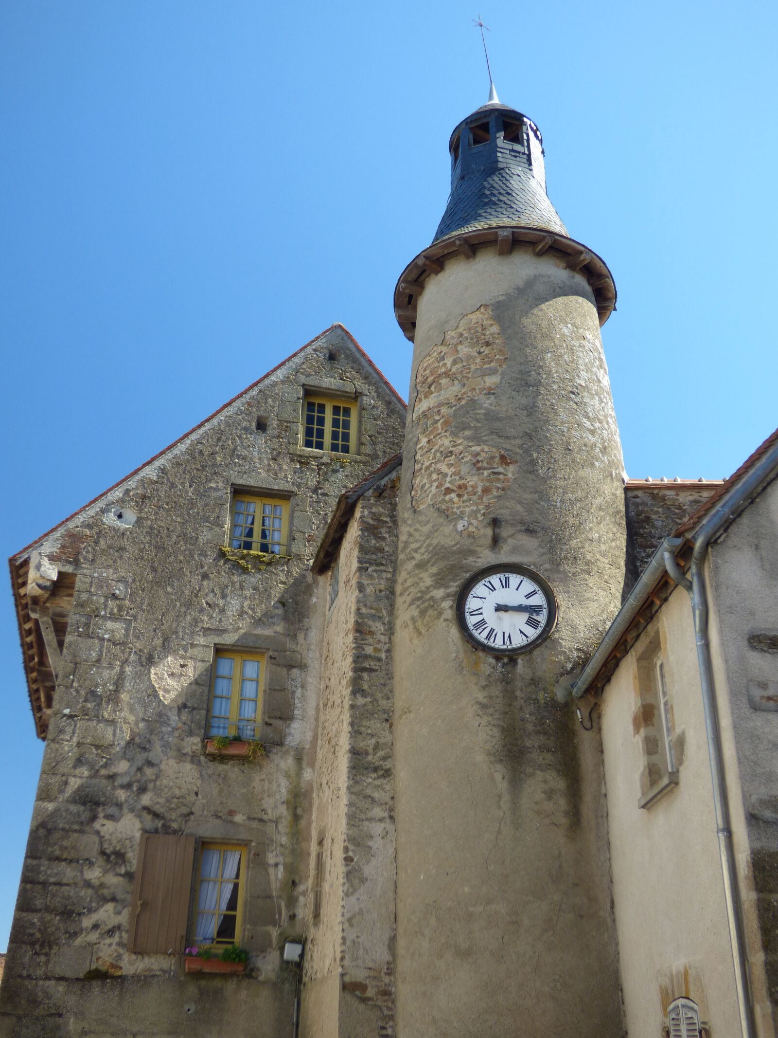 Panasonic DMC-FZ72 sample photo. Clock tower, france, architecture photography