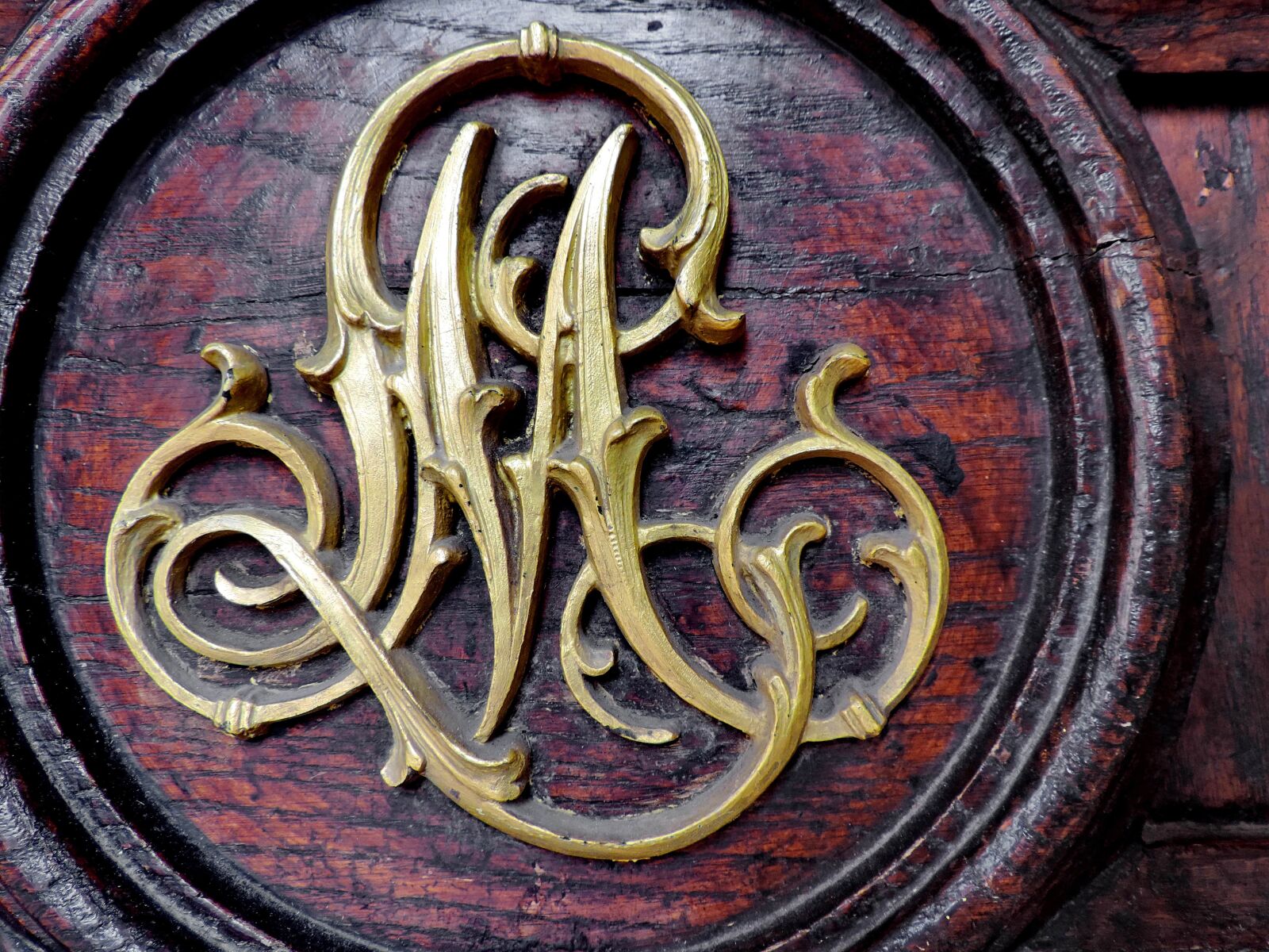 Nikon Coolpix P520 sample photo. Baroque, heraldry, symbol, text photography