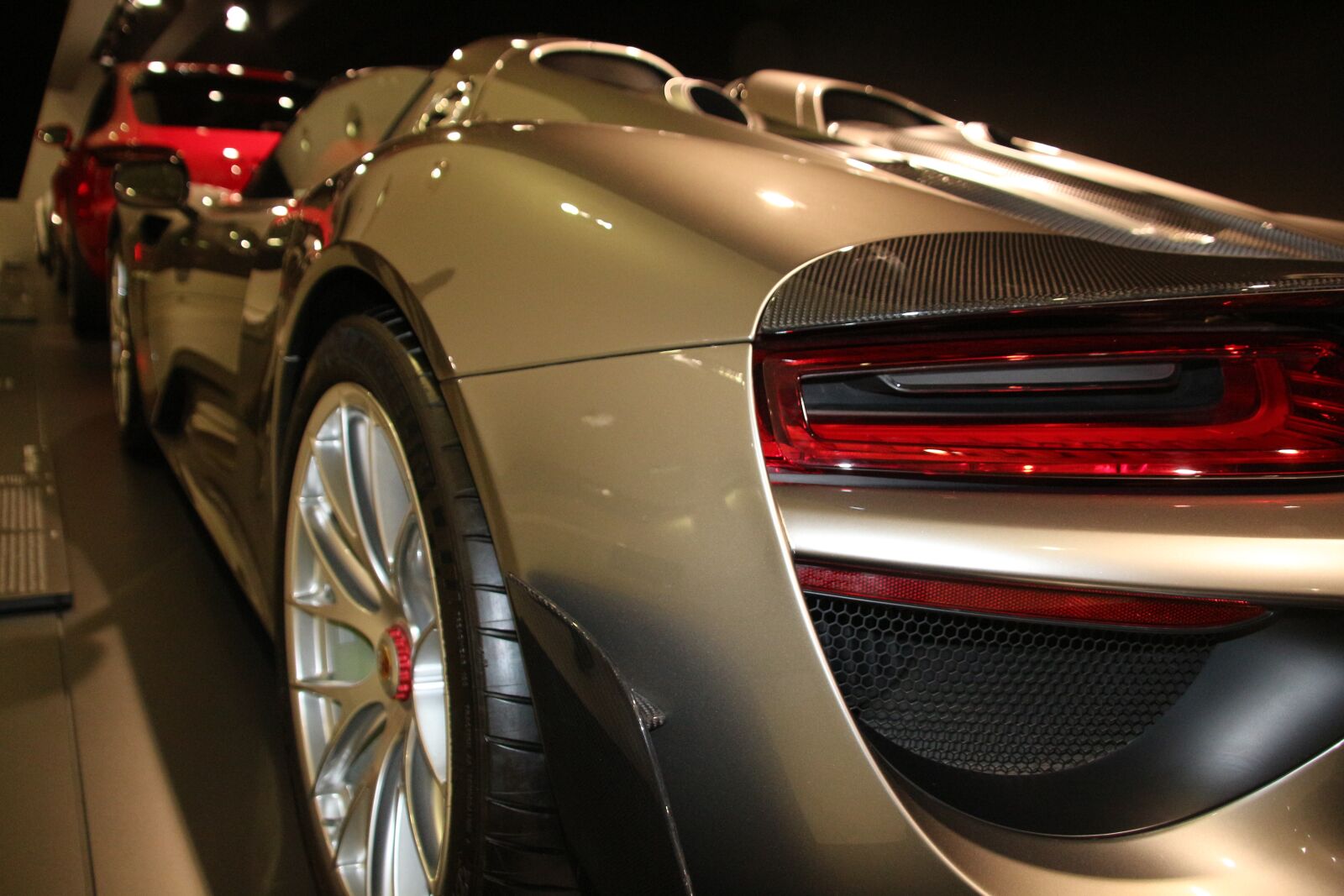 Canon EOS 650D (EOS Rebel T4i / EOS Kiss X6i) sample photo. Sports car, modern, spyder photography