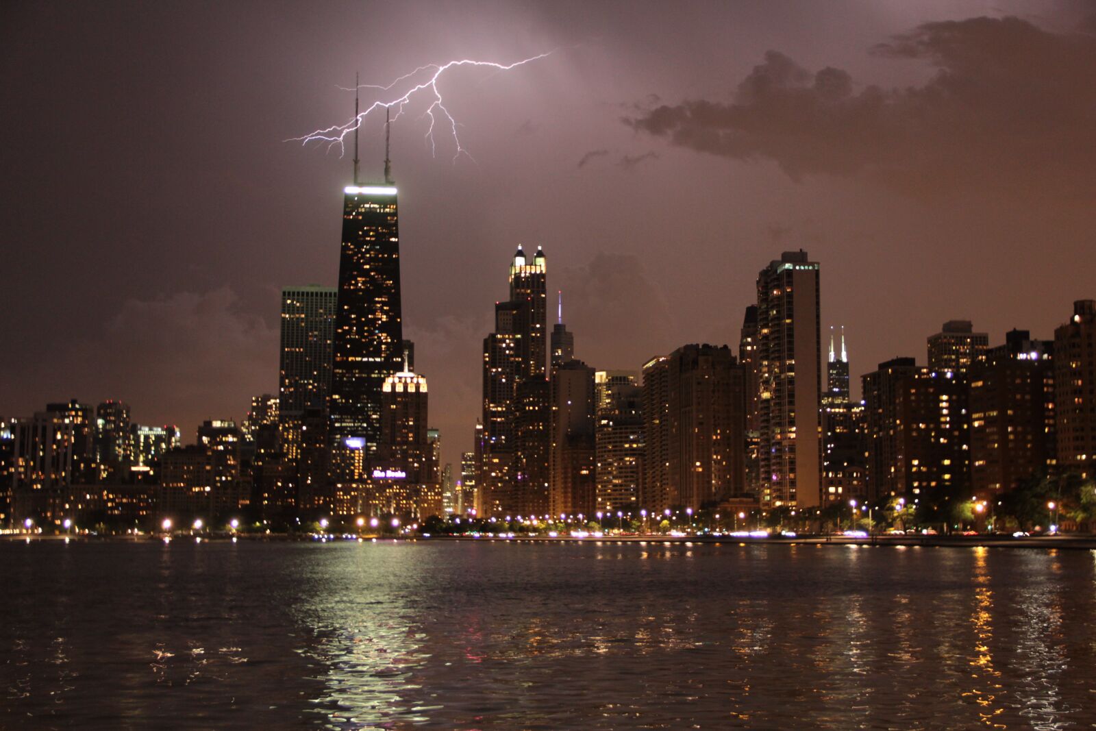 Canon EOS 60D sample photo. Chicago, flash, night photography