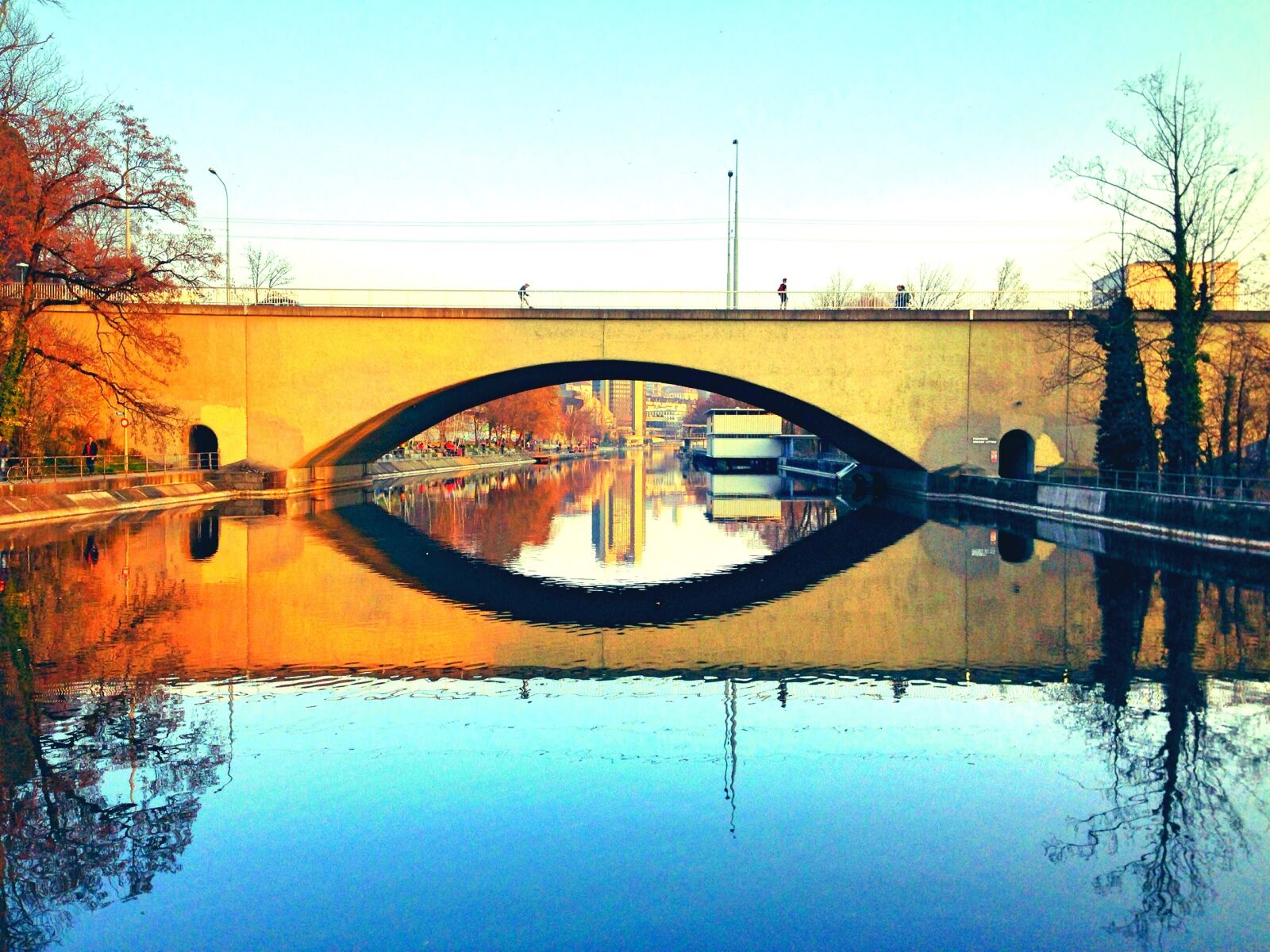 iPhone 5 back camera 4.12mm f/2.4 sample photo. Bridge, river, mirroring photography