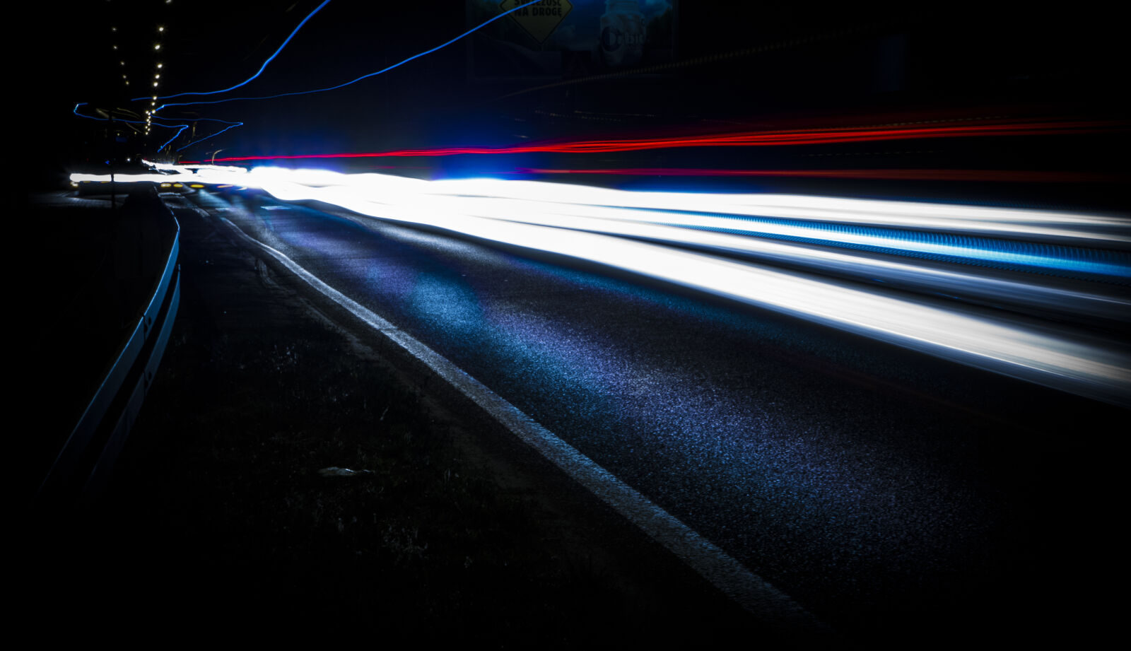Olympus OM-D E-M10 II sample photo. Blur, cars, city, dark photography