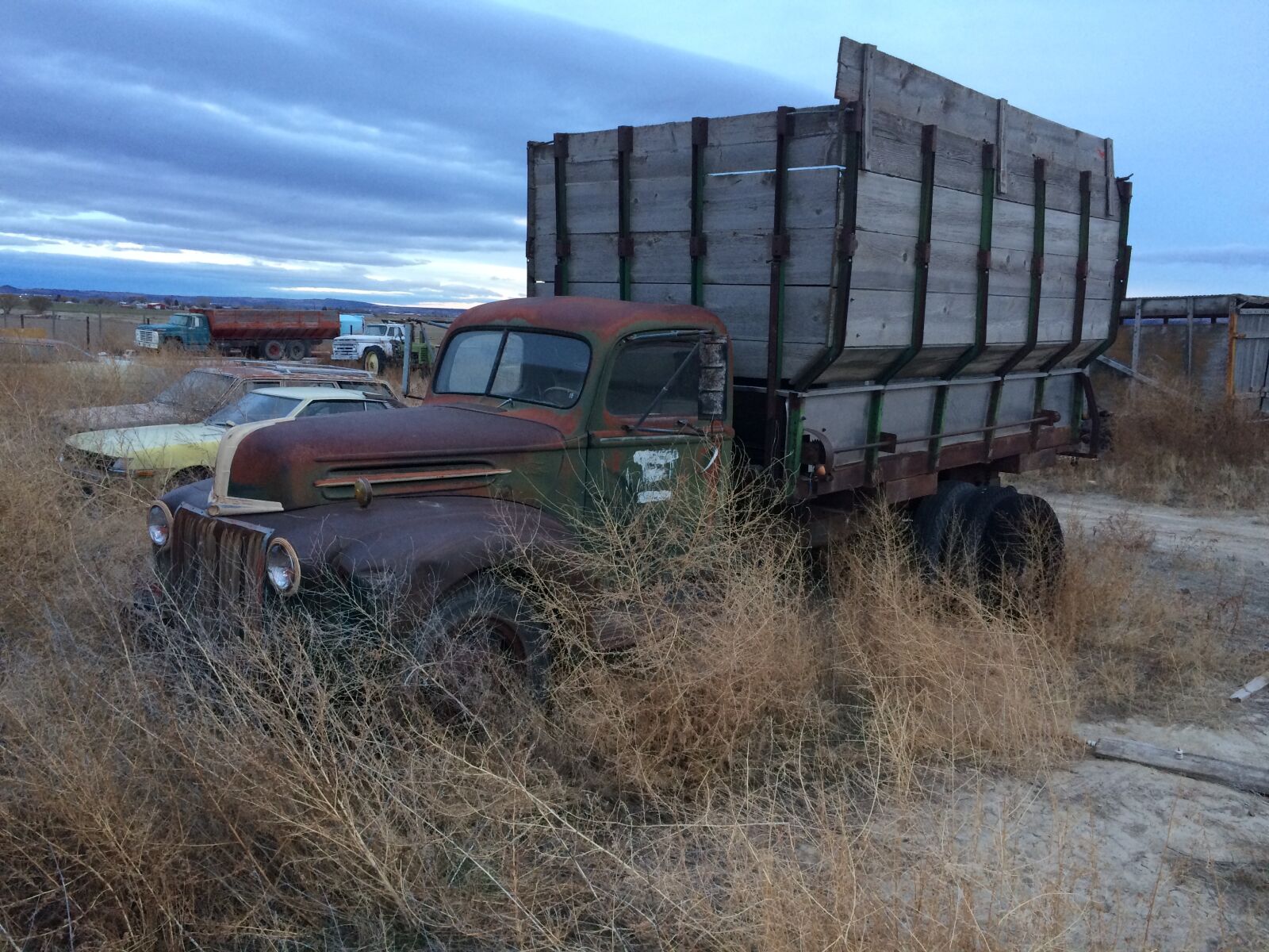 iPhone 5s back camera 4.15mm f/2.2 sample photo. Old truck, farm, idaho photography