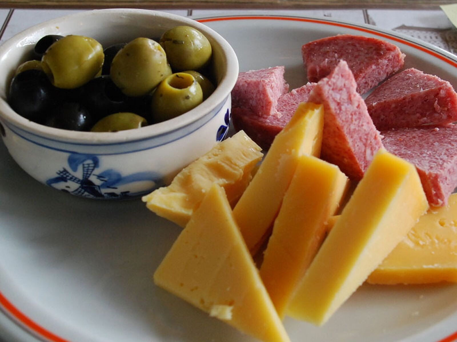 Nikon D80 sample photo. Supper, cheese, olives photography