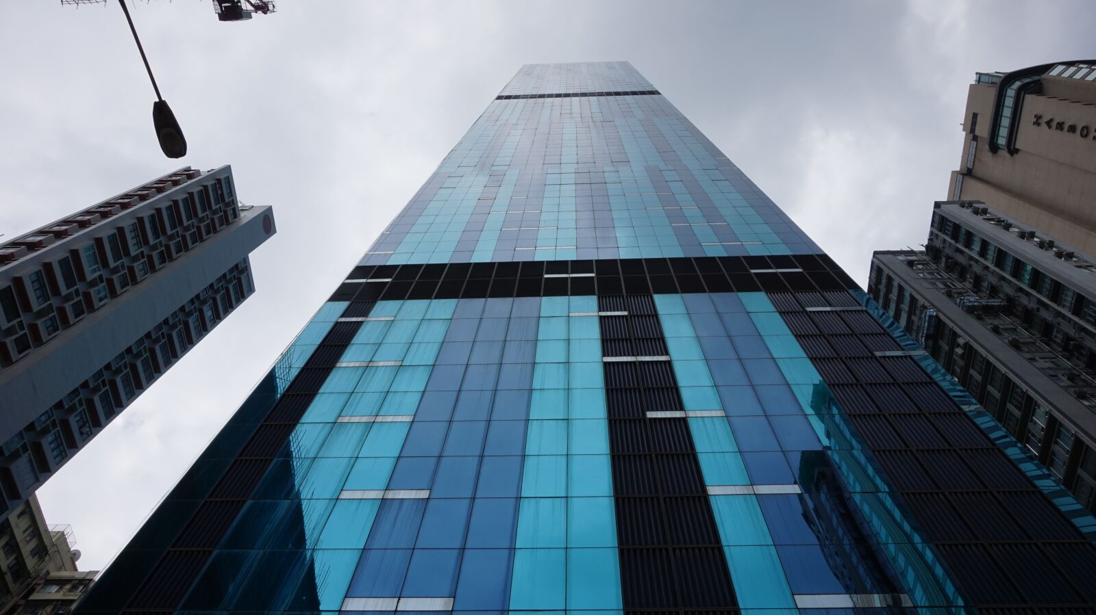 Sony E 16-50mm F3.5-5.6 PZ OSS sample photo. Hong kong, tower, sky photography