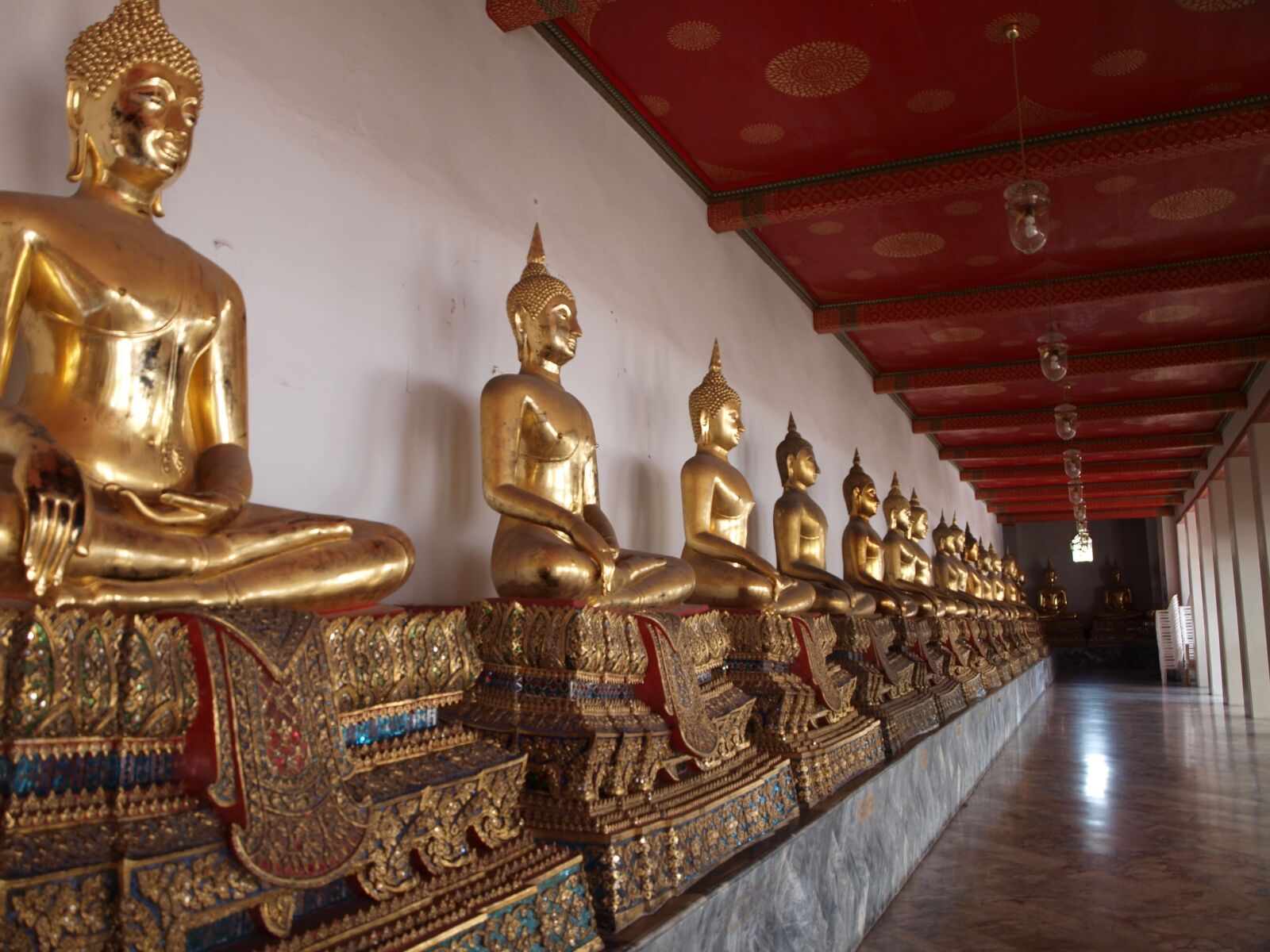 Olympus E-450 (EVOLT E-450) sample photo. Bangkok, the royal palace photography
