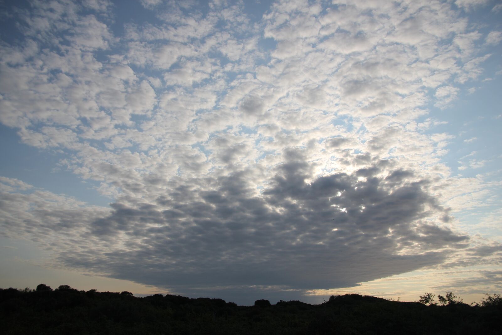 Canon EOS 550D (EOS Rebel T2i / EOS Kiss X4) sample photo. Air, clouds, dunes photography
