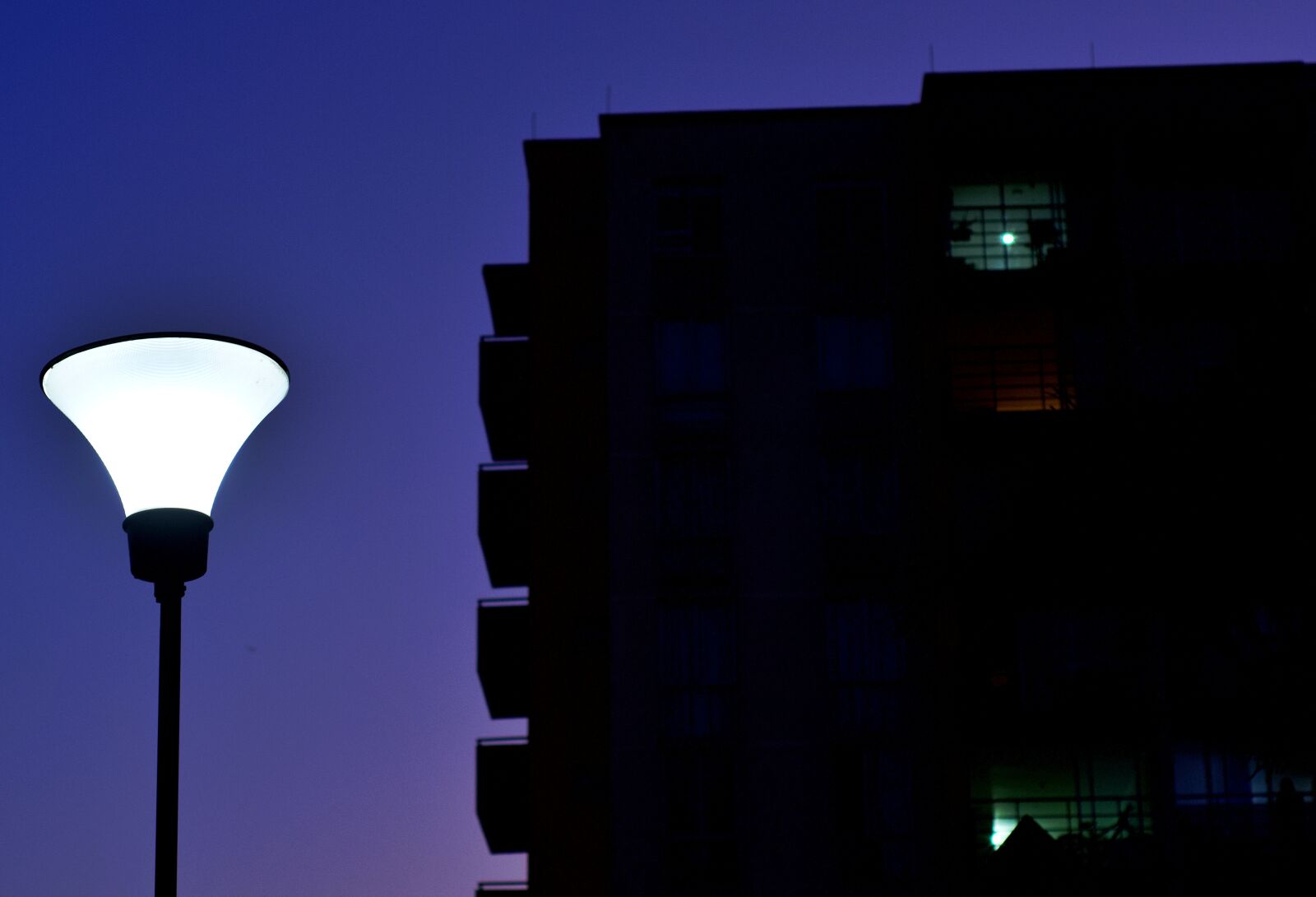 Nikon D7500 sample photo. Night, lamp, city photography