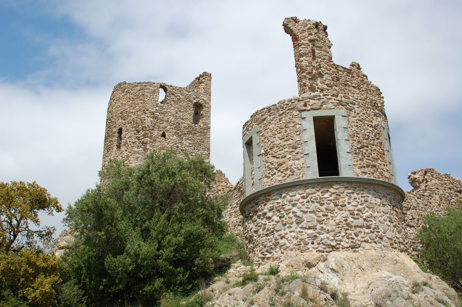 Nikon D40 sample photo. Castle, olive tree, ruins photography