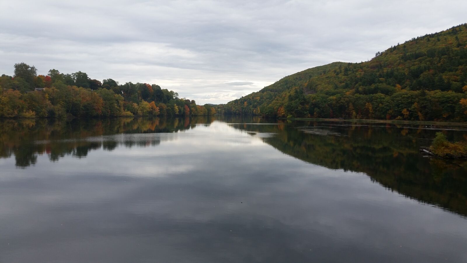 Samsung Galaxy S5 sample photo. Brattleboro, vermont, water photography
