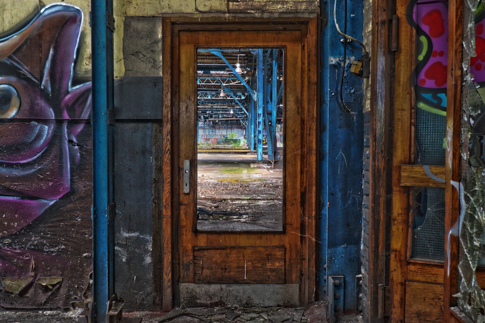 Olympus OM-D E-M10 sample photo. Lost places, hall, pforphoto photography