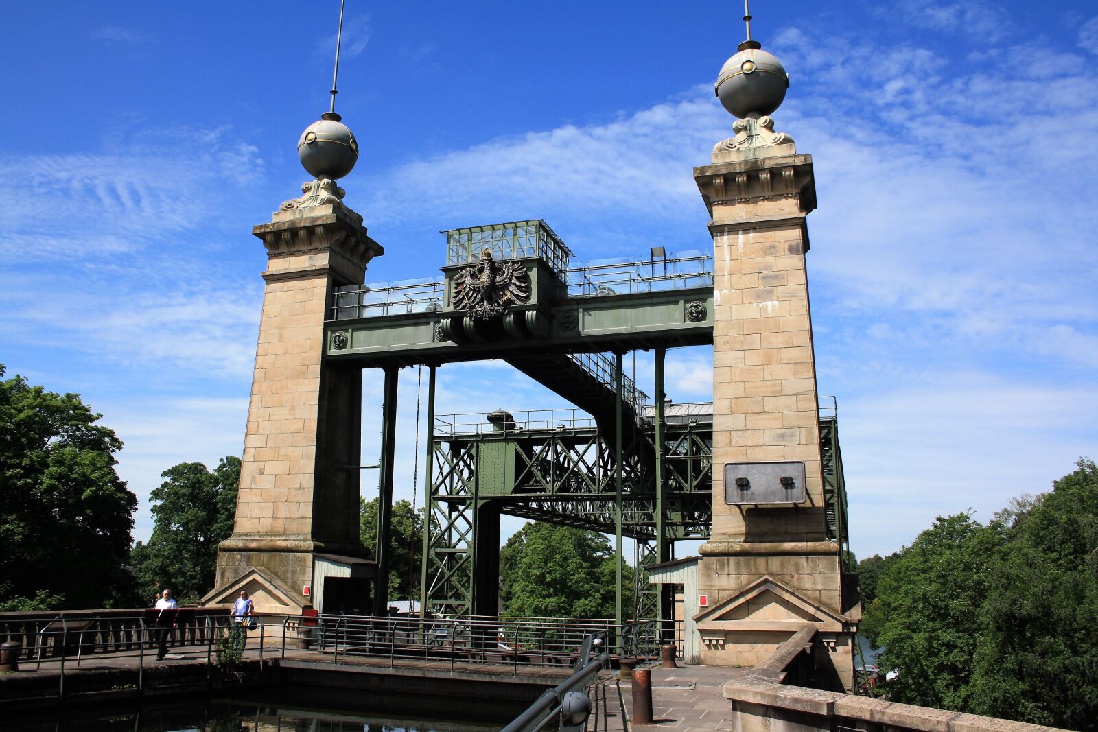 Canon EOS 1000D (EOS Digital Rebel XS / EOS Kiss F) sample photo. Industrial heritage, ship lift photography